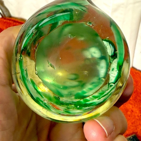 Vintage Art Glass Paperweight Chunky Glass Bird Clear With Green & Wht Swirls - Picture 4 of 6